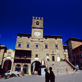 古樸的市政廳, Cortona