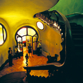 恣意揮灑的線條 創意無限的造型. Casa Batlló