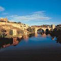 河濱古城牆與連結對岸的古橋. Toledo. 世界文化遺產