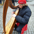 寒冷的Spui廣場 熱情的豎琴樂手, 阿姆斯特丹 荷蘭