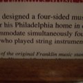 富蘭客林發明音樂架 可讓四人同時吹奏樂器