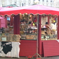 巴黎街頭的科西嘉特產品小攤子