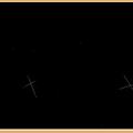 2009.03.06.00:45AM台灣應該是看不見這個景象的,兩個南十字星座並列!!右邊的其實是南船星座很巧妙的偽南十字星,左邊小的才是半人馬座馬腹下的真南十字星座,它們除了大小不同,佔據天空時的角度卻幾乎一模一樣,難怪古代航海人時常受偽南十字星的欺騙而迷航!