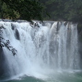 台灣最寬廣的簾幕式瀑布，有「台灣尼加拉瀑布」之稱。