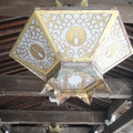 吊燈很像東本願寺的燈。