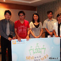 左起：錢世傑先生、葉奇鑫先生、吳兆琰小姐、李相臣先生、udn網路城邦電老闆
