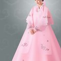 正統中國漢服典雅娟秀與韓國禮服各有千秋，可互相爭輝呢！