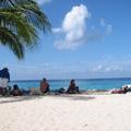 墨西哥的克茲美島 (Cozumel) 以潛水活動聞名,也有很棒的沙灘和清澈的海.