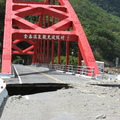 金崙溫泉紅色拱橋毀損