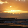 淺水灣破雲而出的夕陽