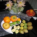 又是柿子& Nashi pear & feijos (similar to guava, but jelly inside)成熟時