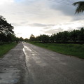 泰國鄉間的道路寬廣又乾淨