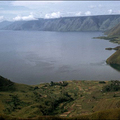 Source: Discovery Channel
印尼蘇門答臘的Lake Toba超級火山。整片火山口已為湖水淹蓋住。