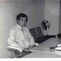 我在淡江大學教書已是將近23年前的事了。我是電算系四年級一個班的導師，學生要做畢業紀念冊拍的照片。以前的畢業紀念冊為什麼只有黑白？那為什麼我的畢業照多是彩色的？真的不記得了。
(淡大驚聲大樓 December, 1985)