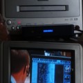 3/13/2011 這是免費的壹網樂網路電視。它的機上盒是免費的。我估計免費的電影只在試用期間。