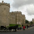 Windsor Castle入口處的一景,
搭配駿馬拉的馬車有沒有更像中古時期的古堡呢?
