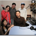 漢聲電台DJ宋銘指導學生製作及主持廣播節目.