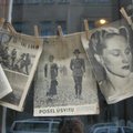 布拉格一間店的幾個窗戶上,都展示著捷克早期的圖片海報,猛一看下,好像到了另一個時空,這家店主人還颇有創意.