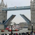 船過倫敦大鐵橋
