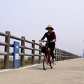 離開白雲橋，一條寬廣的自行車道 -- 終點不遠了。