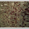 首爾塔內部有一整面牆供遊客貼上小磁磚, 上面可以寫上祝福或心願...字字都是愛語喔!
