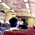 09. 車廂的服務人員解說大峽谷鐵路行程