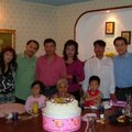 分別是:Father And Mother ,I,Lovely kids ,Younger brothers 2,& Grandma.終於拼成Family了^_^