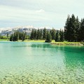 位於Jasper城外山上的Annette Lake,湖邊有渡假村和高爾夫埸