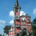 2006.9月瓜地馬拉市古老教堂-尖塔頂端因地震略有受損傾斜