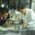 中式麵食劉老師示範麵條製作