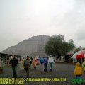 西元前3世紀蓋起的數座碩大的神廟和金字塔，400年之後整個民族居然憑空消失，現在成了墨國的觀光魅力。