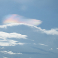 那奇怪的虹雲
有點像飛碟吧