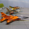 使用 Minicraft MODEL 1/144 F-16A 套件