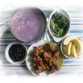 紫山藥排骨湯、豆瓣醬炒杏包菇雞塊、炒ㄟ菜、蒸黑豆、蘋果。