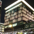 信義計畫區燈光造景最美的建築之一，新光三越百貨，足以媲美日本六本木
