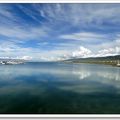 青海湖，位於青海省西寧市西邊
中國最大的高原湖泊，中國最美的五大湖泊之首
蒙古語、藏語中的藍色湖泊
