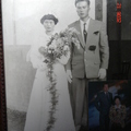 爸媽49年前的時尚結婚照