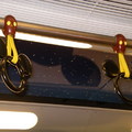 Metro Disneyland  迪士尼專車上有大大的米奇頭, 還有米奇拉環