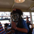 小火車上戴面具的阿伯(這個人好像很有名，旅遊書上都會介紹)