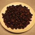 紅豆咖啡+02烘焙後的咖啡豆