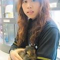 廿五歲的薛燕婷養了三年兔子。記者謝梅芬／攝