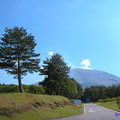 淺間山標高2568ｍ、典型的三重式火山，是日本活火山的代表，號稱「關東的橫綱」，許多日本人祭拜淺間神社就是祈求它息怒，可見它的威力