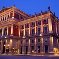 愛樂協會在1869年與國家歌劇院同時興建完成，並成為維也納交響樂團的根據地。在當時名氣響亮的布拉姆斯、馬勒等音樂家都是在此推出個人作品的首演，因而奠定了世界地位與格局
