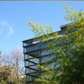 坂の上の雲ミュージアム(坂上之雲博物館) 於2007年啟用，建築物則是聞名國際的建築家『安藤忠雄』之傑作