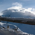 瑞士最高峰Monte Rosa(羅莎峰,4634m)在一旁,也尚未甦醒!