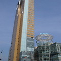 高松駅前的 Symbol TOWER、Maritime PLAZA 為多功能的商辦圈，是高松市的新名所