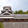 飯田丸五階櫓矗立在「備前堀」上方
