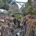 由遠而近分別是奥神都高千穂大橋(鋼筋混泥土･平成)、高千穂大橋(鉄橋･昭和)、神橋(石橋･大正)
