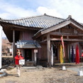 「西巌殿寺・奧之院」 是由熊本城主加藤清正所建立，自古就是結婚、良縁成就等的祈願所，堂前的五色「五縁結」非常受到男女信眾的喜愛，因此還得到「恋人の聖地」的認定
