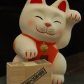 Fortune Cat_Osaka.JPG